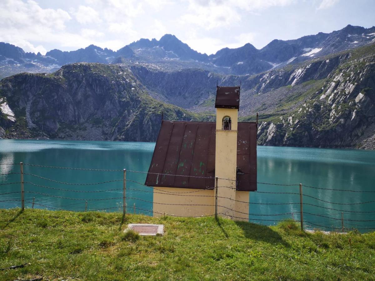 Rifugio Stella Alpina Hotell Saviore dell'Adamello Exteriör bild