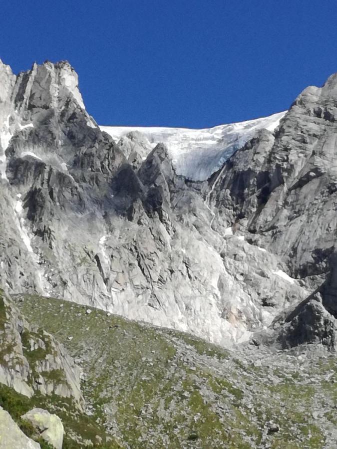Rifugio Stella Alpina Hotell Saviore dell'Adamello Exteriör bild