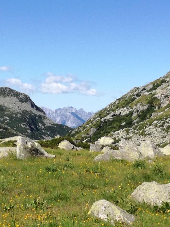 Rifugio Stella Alpina Hotell Saviore dell'Adamello Exteriör bild